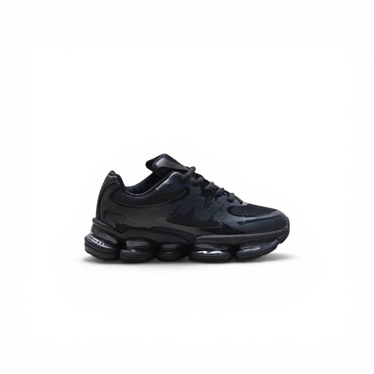 Маратонки New Balance 2000 Triple Black