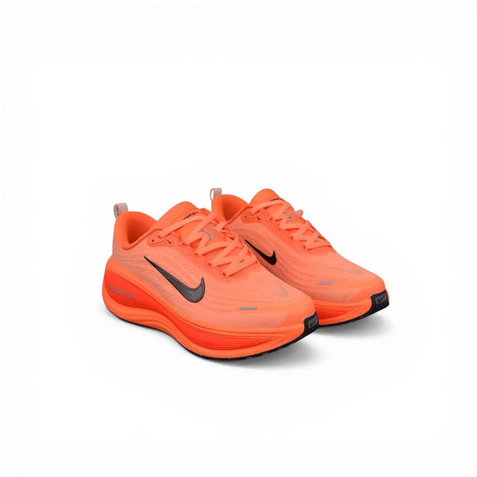 Маратонки Vomero Plus Orange Pulse