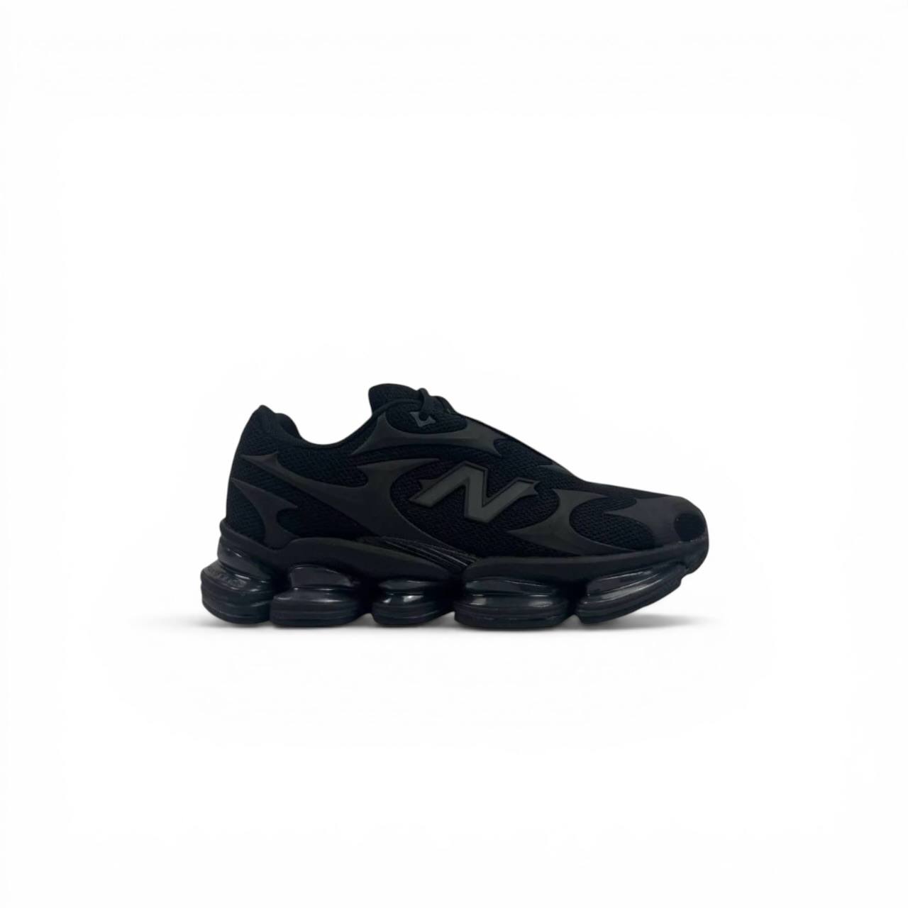 Маратонки New Balance 2000 Triple Black