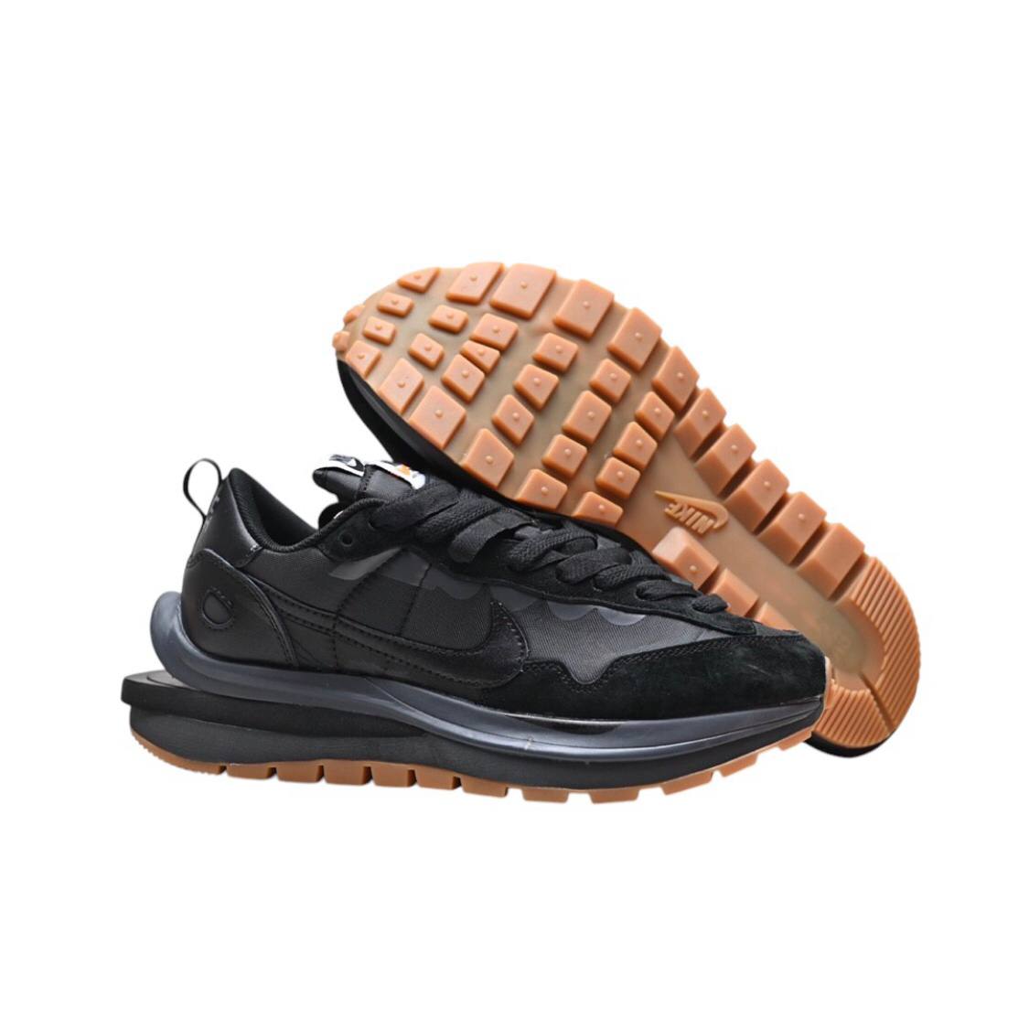 Маратонки VaporWaffle Black & Gum