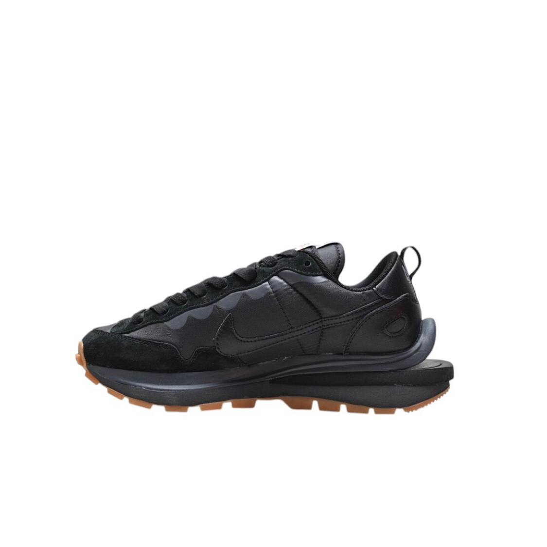 Маратонки VaporWaffle Black & Gum