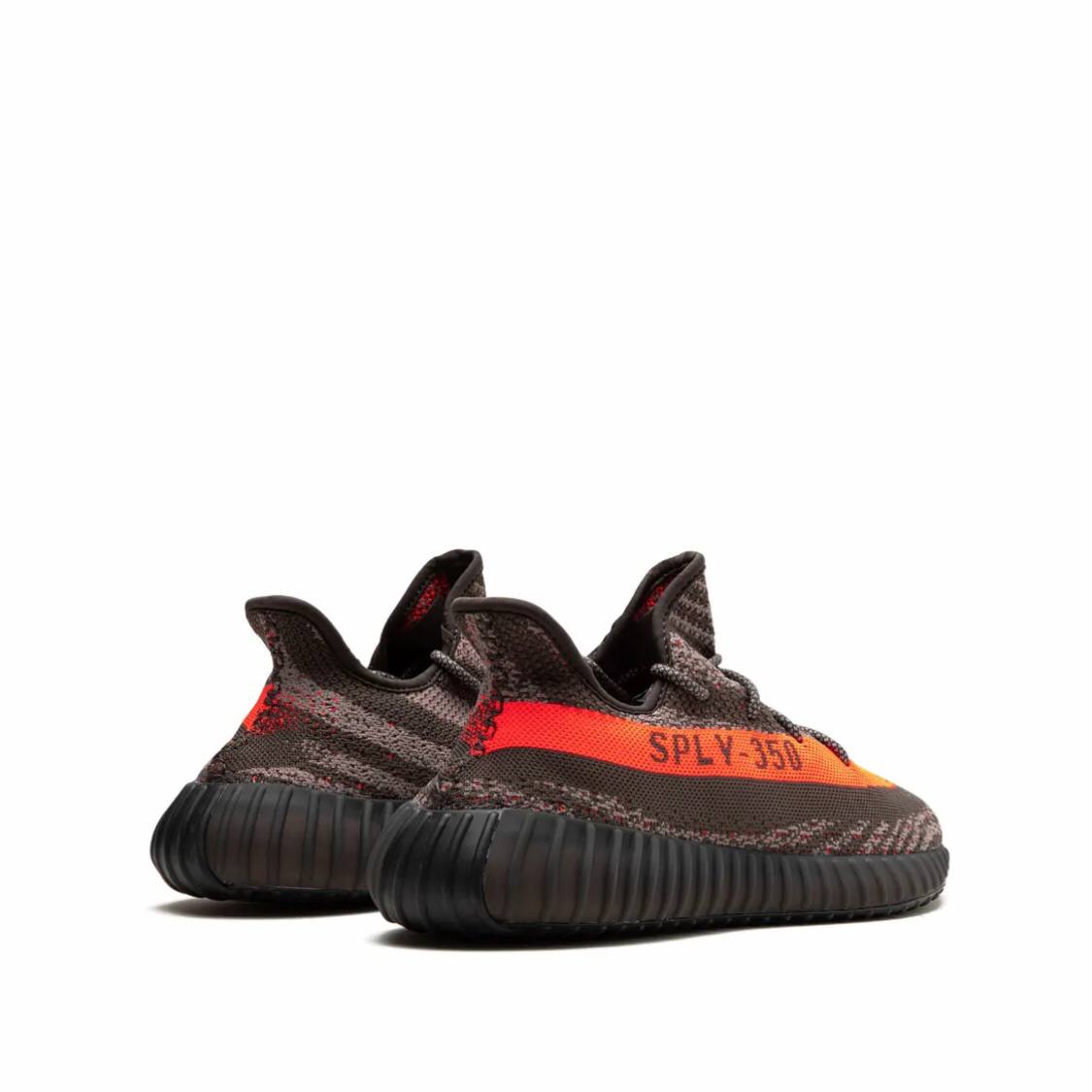 Маратонки Yeezy 350 V2 Carbon Beluga