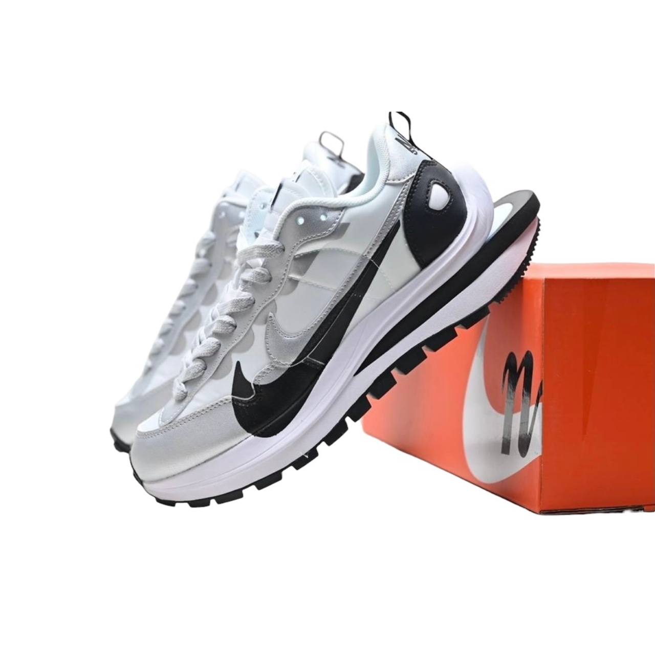 Маратонки VaporWaffle White & Silver